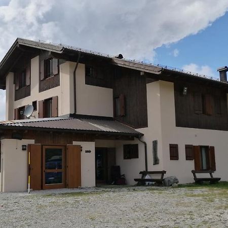 Rifugio Garibaldi LEDRO Extérieur photo